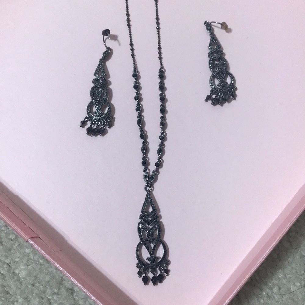 1928 Antique black stone necklace with earrings-NEW